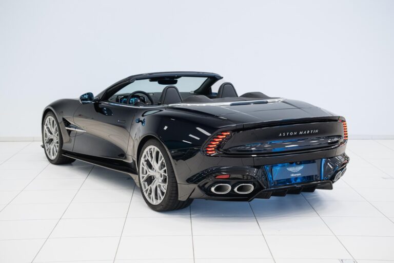 Aston Martin Vanquish Volante