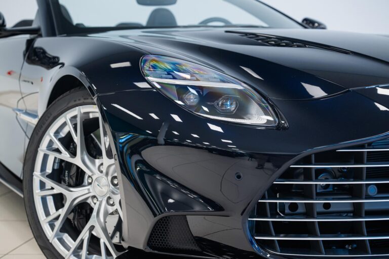 Aston Martin Vanquish Volante