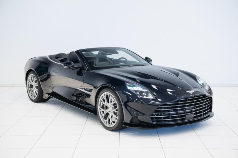Aston Martin Vanquish Volante