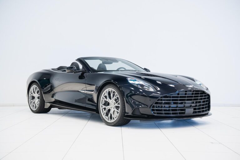 Aston Martin Vanquish Volante