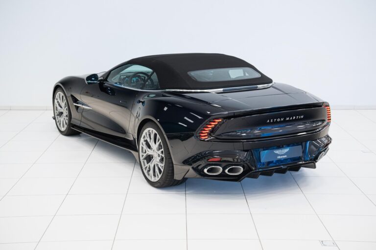 Aston Martin Vanquish Volante