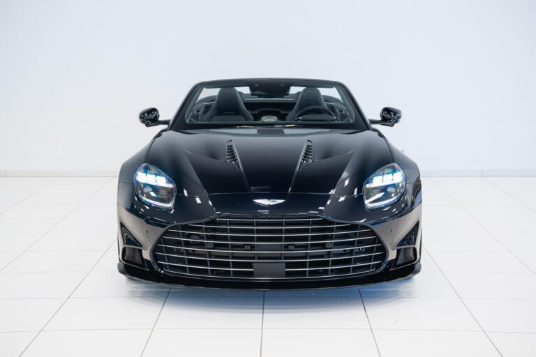 Aston Martin Vanquish Volante