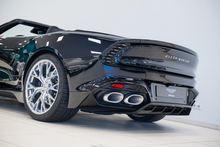 Aston Martin Vanquish Volante
