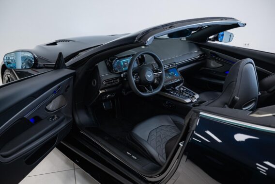 Aston Martin Vanquish Volante