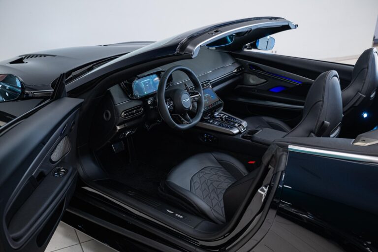 Aston Martin Vanquish Volante