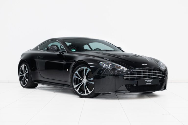 Aston Martin V12 Vantage