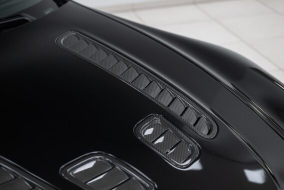 Aston Martin V12 Vantage