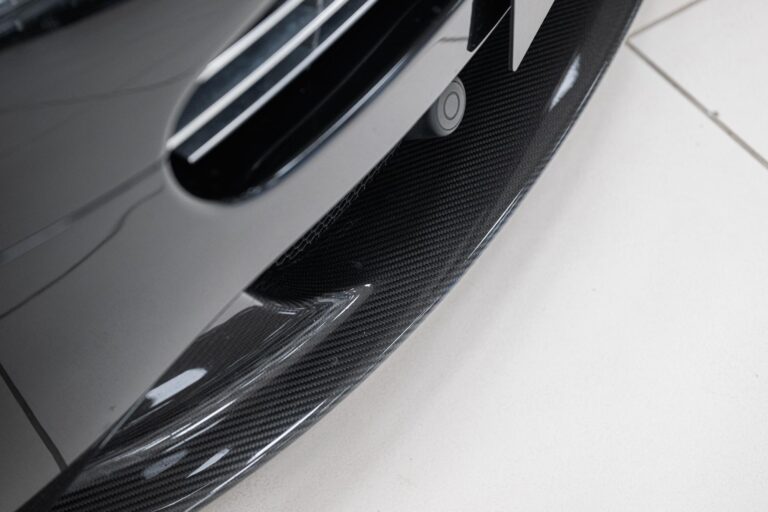 Aston Martin V12 Vantage