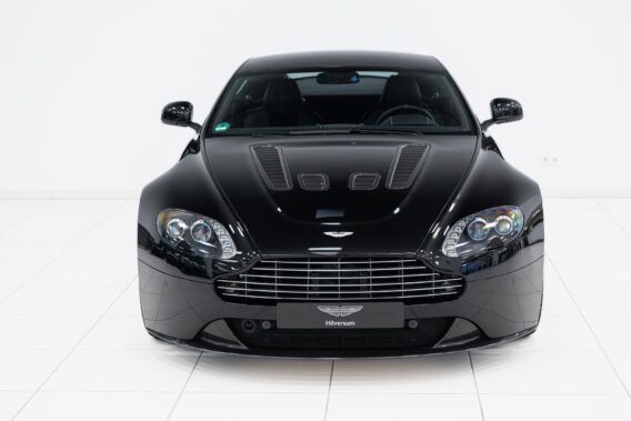 Aston Martin V12 Vantage