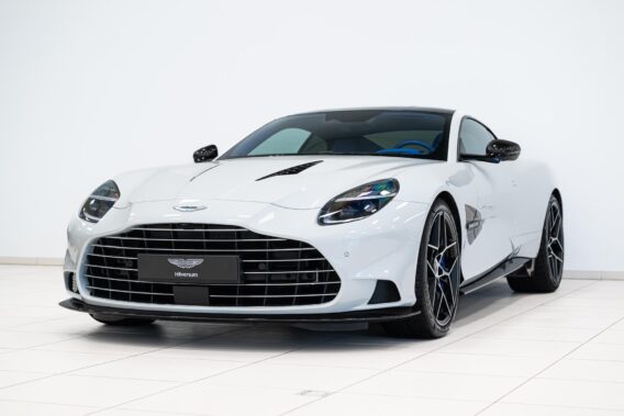 Aston Martin Vanquish Coupe