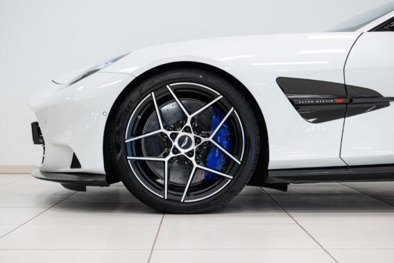 Aston Martin Vanquish Coupe