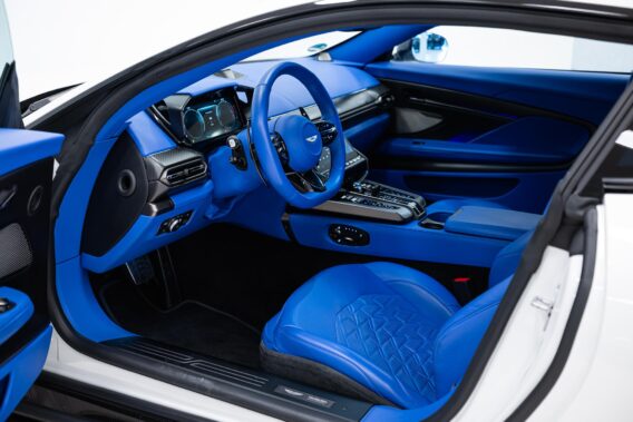 Aston Martin Vanquish Coupe