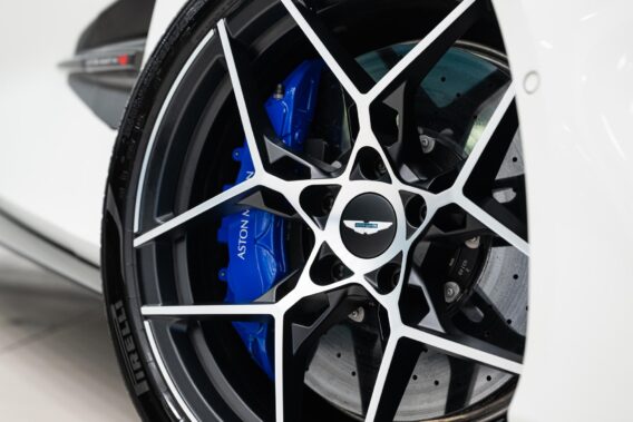 Aston Martin Vanquish Coupe