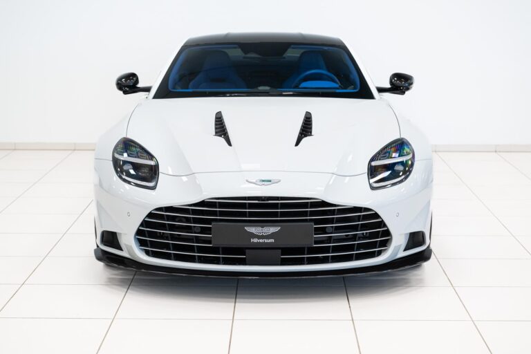 Aston Martin Vanquish Coupe