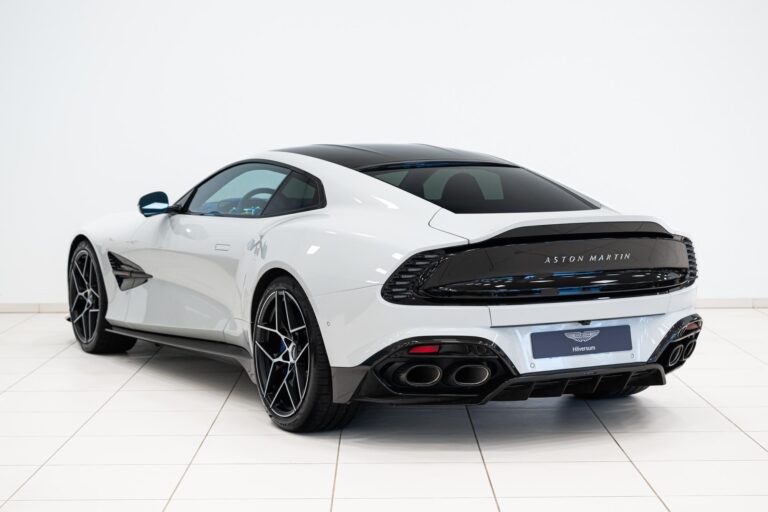 Aston Martin Vanquish Coupe