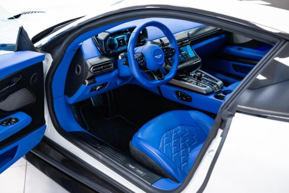 Aston Martin Vanquish Coupe