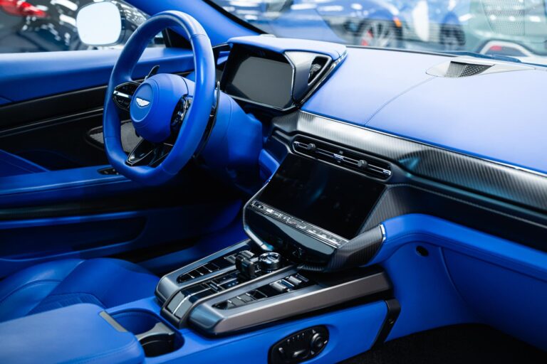 Aston Martin Vanquish Coupe