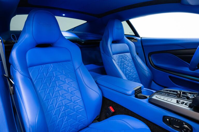Aston Martin Vanquish Coupe