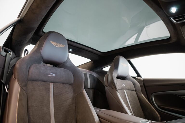 Aston Martin DB12 S Coupe