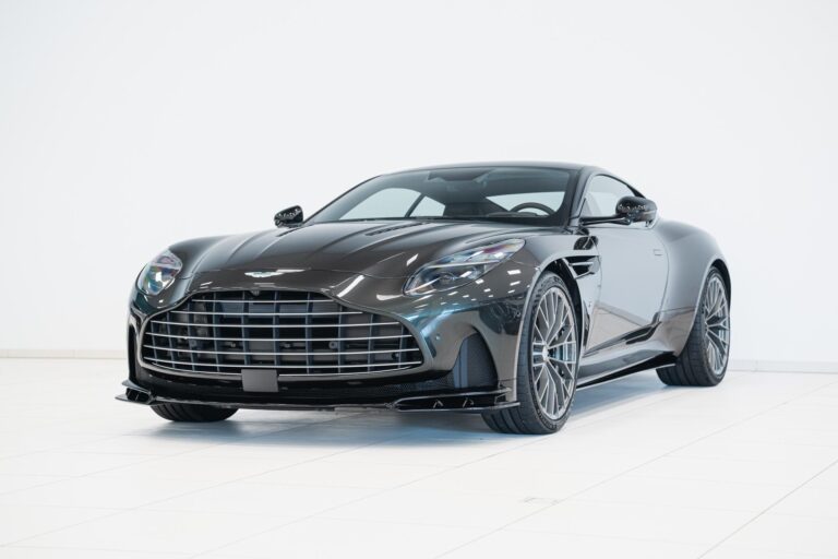 Aston Martin DB12 S Coupe