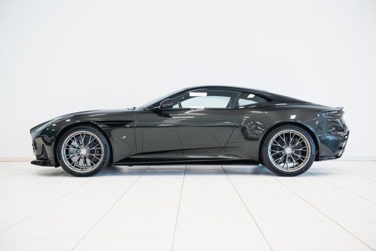 Aston Martin DB12 S Coupe