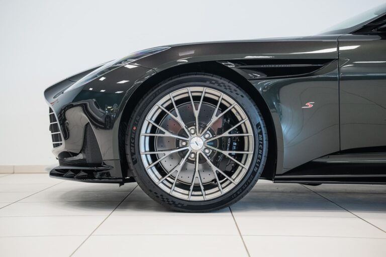 Aston Martin DB12 S Coupe