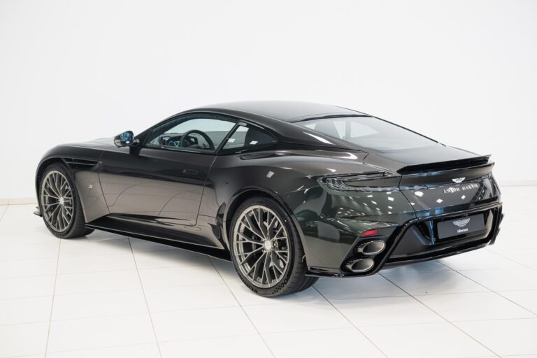 Aston Martin DB12 S Coupe