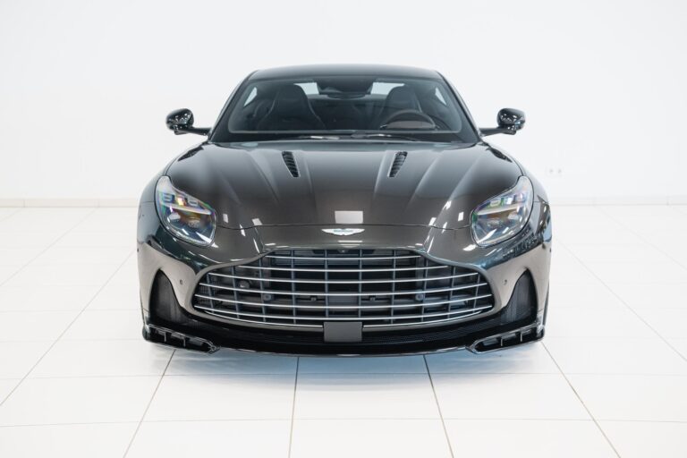 Aston Martin DB12 S Coupe