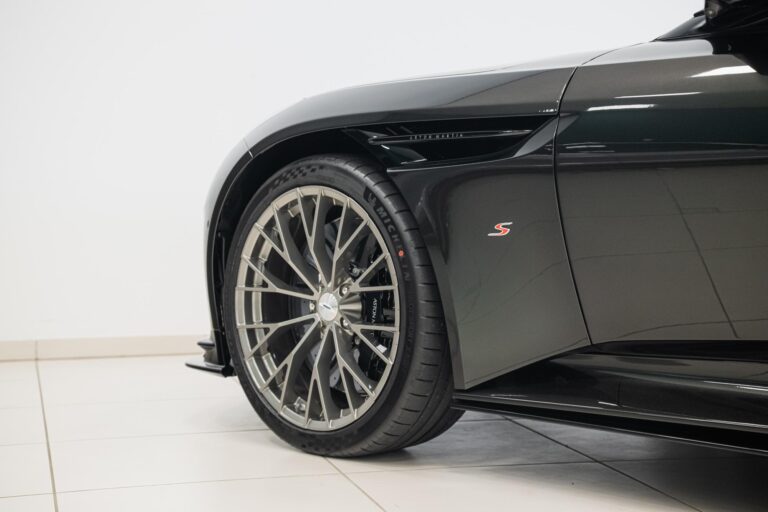 Aston Martin DB12 S Coupe