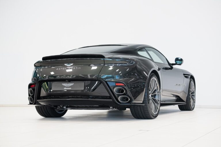 Aston Martin DB12 S Coupe