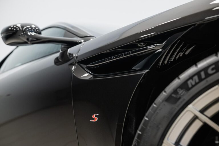 Aston Martin DB12 S Coupe