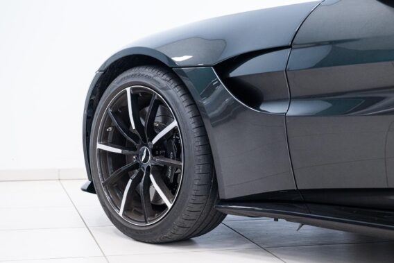 Aston Martin Vantage Coupe