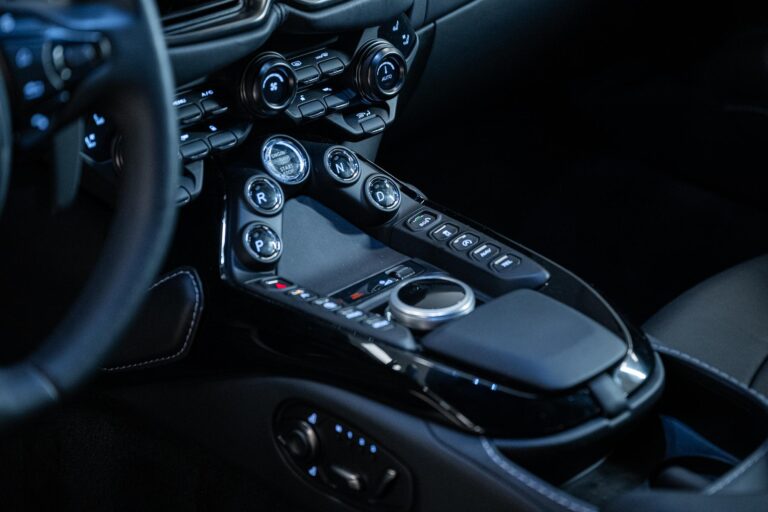 Aston Martin Vantage Coupe