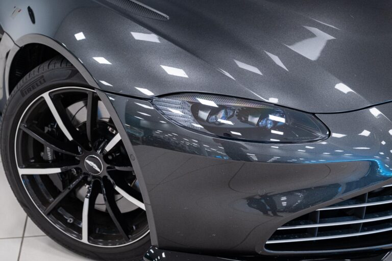 Aston Martin Vantage Coupe