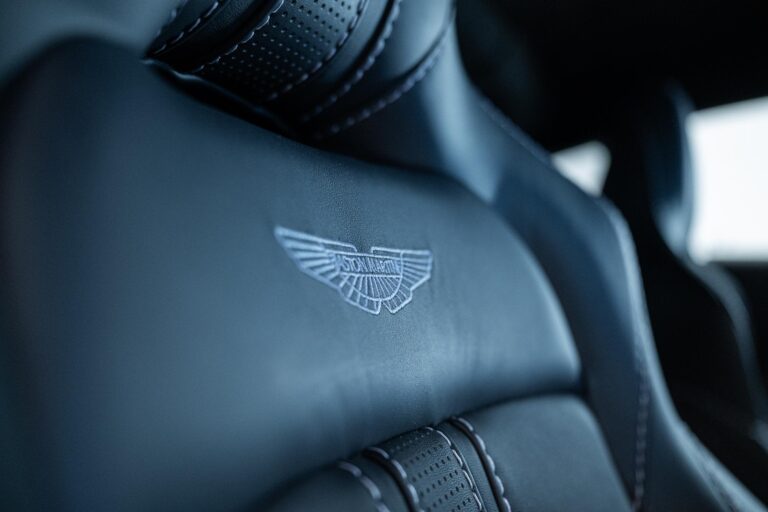 Aston Martin Vantage Coupe