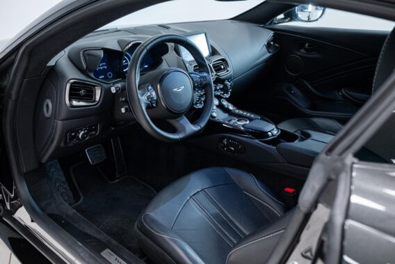 Aston Martin Vantage Coupe