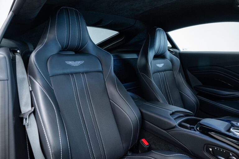 Aston Martin Vantage Coupe