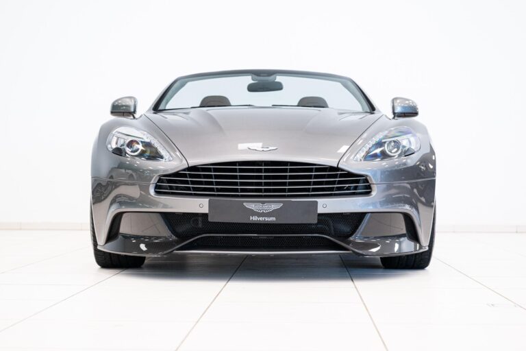 Aston Martin Vanquish Volante