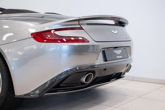 Aston Martin Vanquish Volante