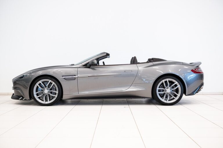 Aston Martin Vanquish Volante
