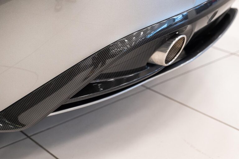 Aston Martin Vanquish Volante