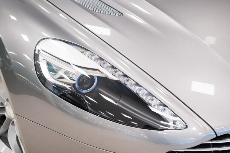 Aston Martin Vanquish Volante