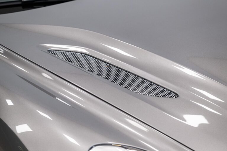 Aston Martin Vanquish Volante