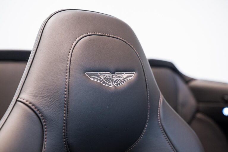 Aston Martin Vanquish Volante