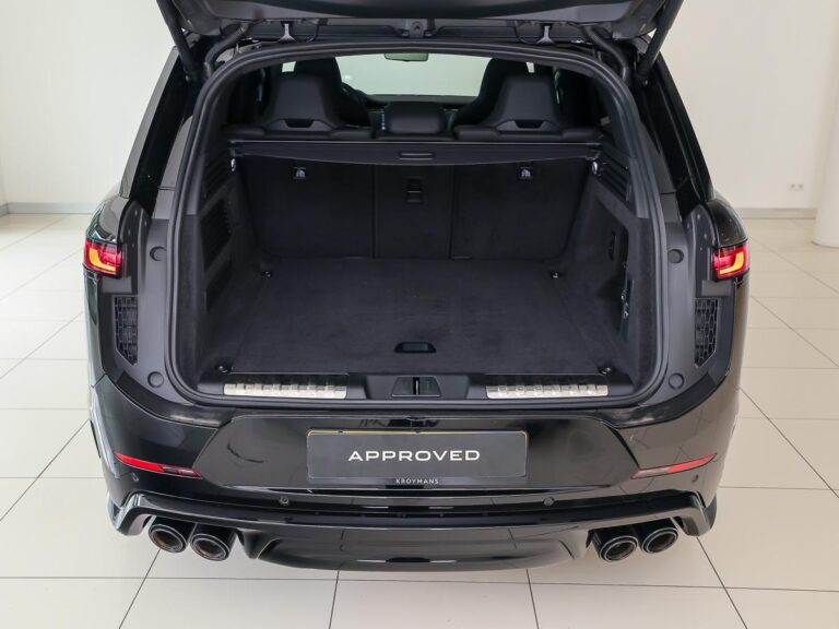 Land Rover Range Rover Sport 4.4 P635 SV Black