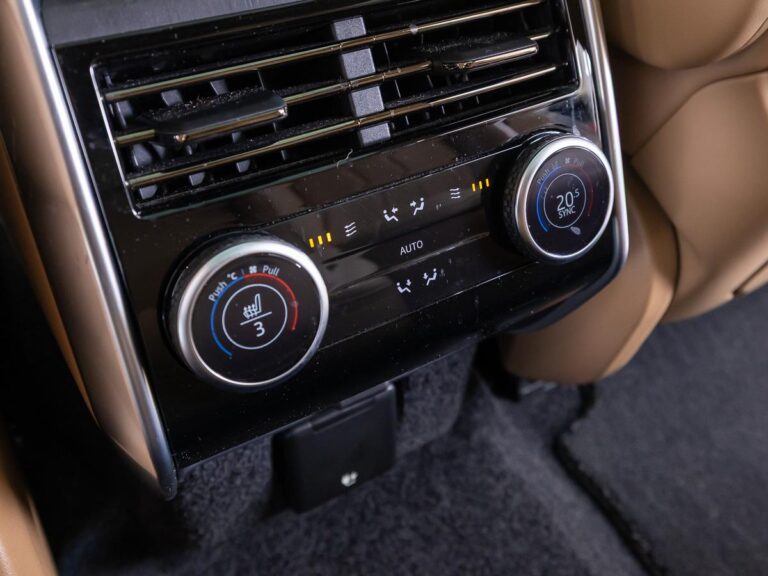 Land Rover Range Rover 3.0 P550e Autobiography PHEV