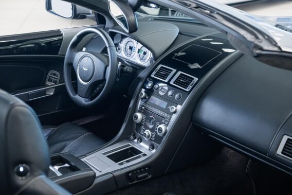 Aston Martin DB9 Volante