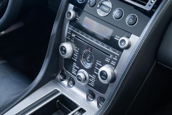 Aston Martin DB9 Volante
