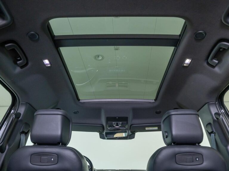 Land Rover Defender 110 2.0 P400e 110 X-Dynamic HSE