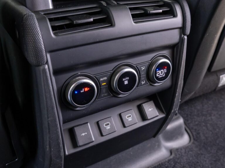 Land Rover Defender 110 2.0 P400e 110 X-Dynamic HSE